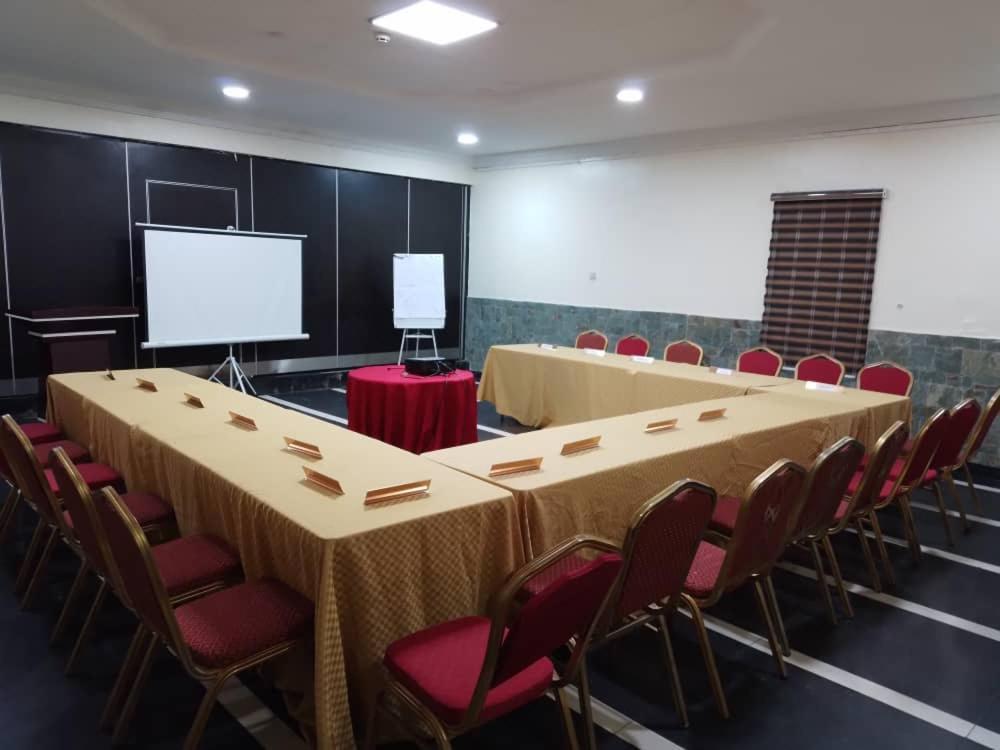 De Rembrandt Hotels And Suites Ikeja Exterior photo