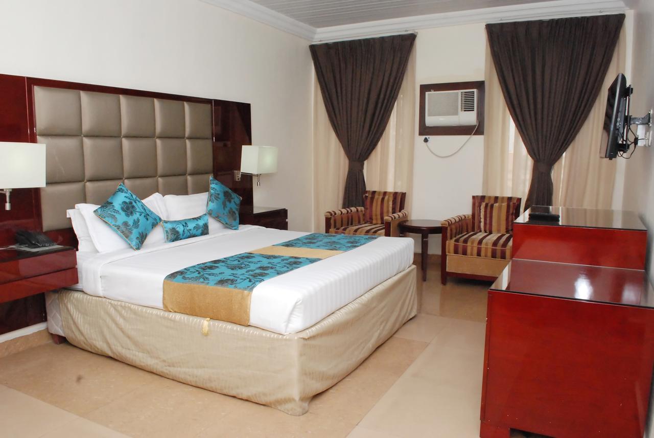 De Rembrandt Hotels And Suites Ikeja Exterior photo
