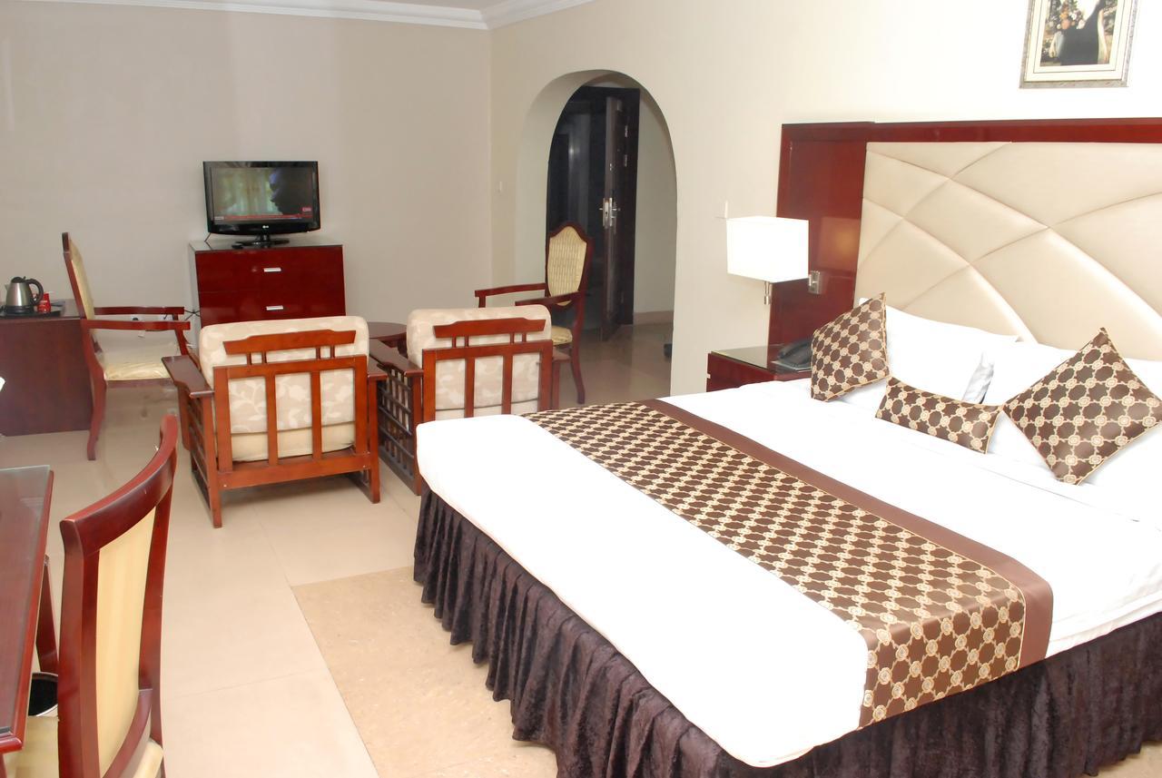 De Rembrandt Hotels And Suites Ikeja Exterior photo