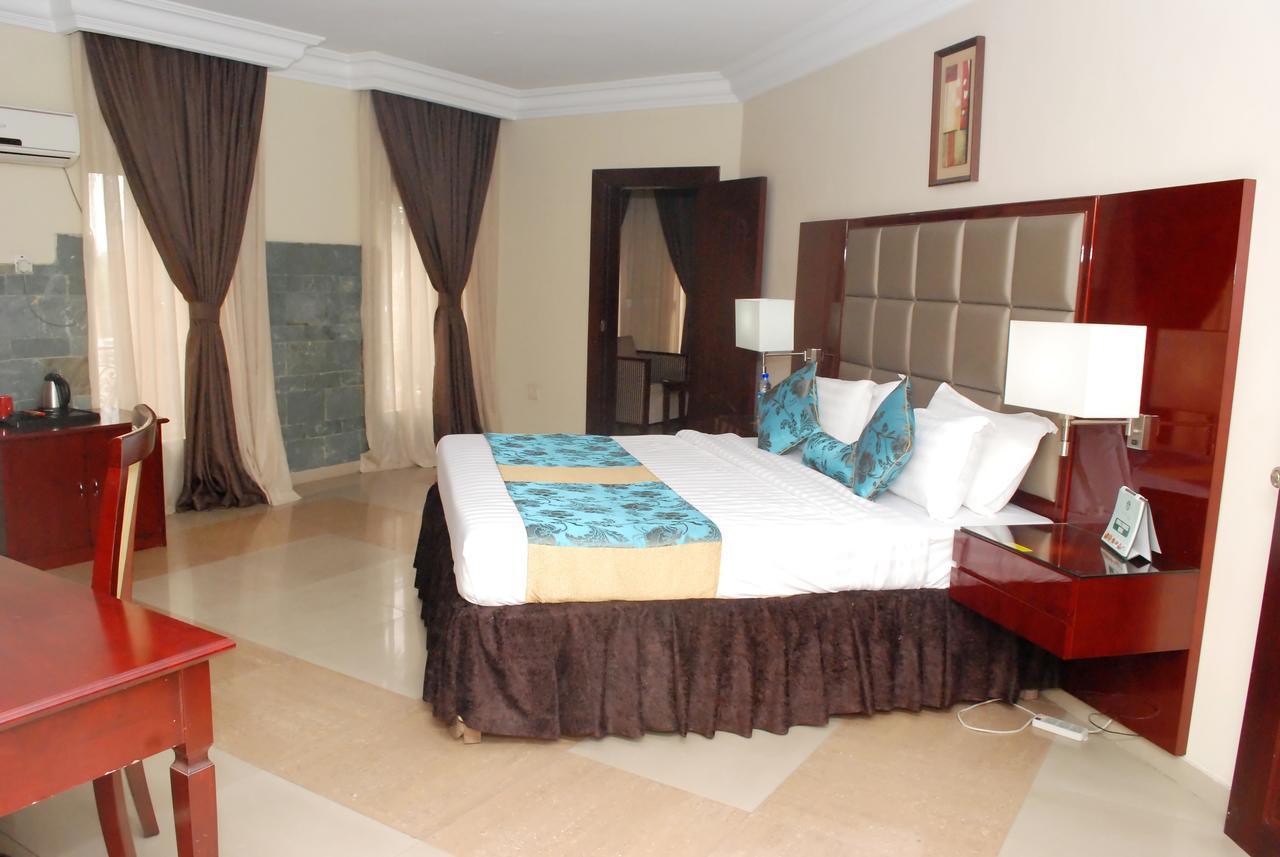 De Rembrandt Hotels And Suites Ikeja Exterior photo
