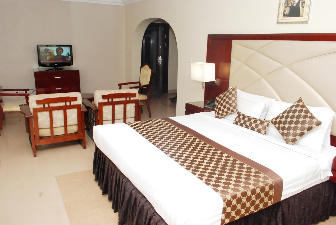 De Rembrandt Hotels And Suites Ikeja Exterior photo