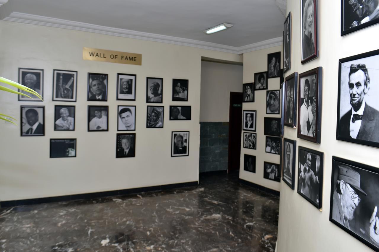 De Rembrandt Hotels And Suites Ikeja Exterior photo