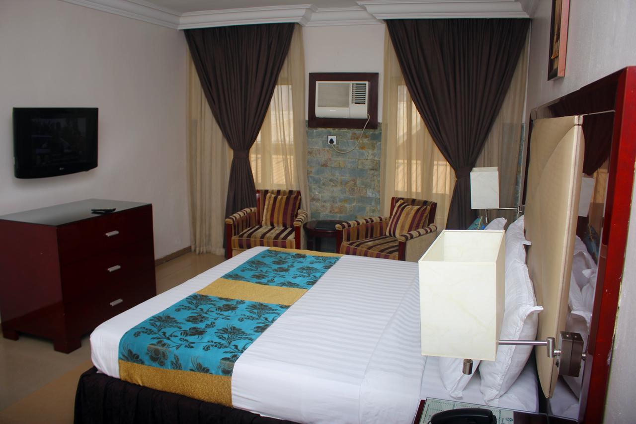 De Rembrandt Hotels And Suites Ikeja Exterior photo