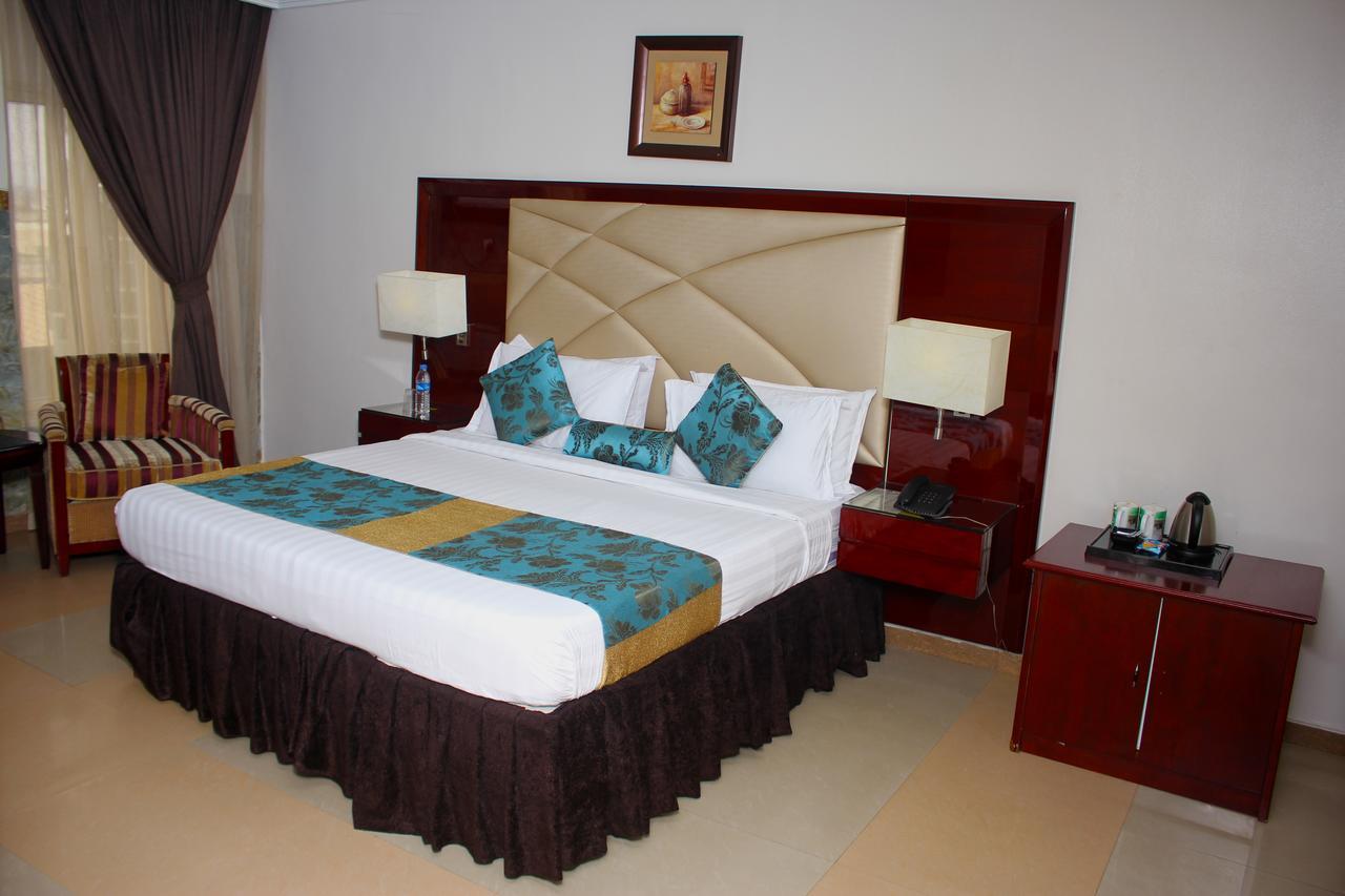 De Rembrandt Hotels And Suites Ikeja Exterior photo